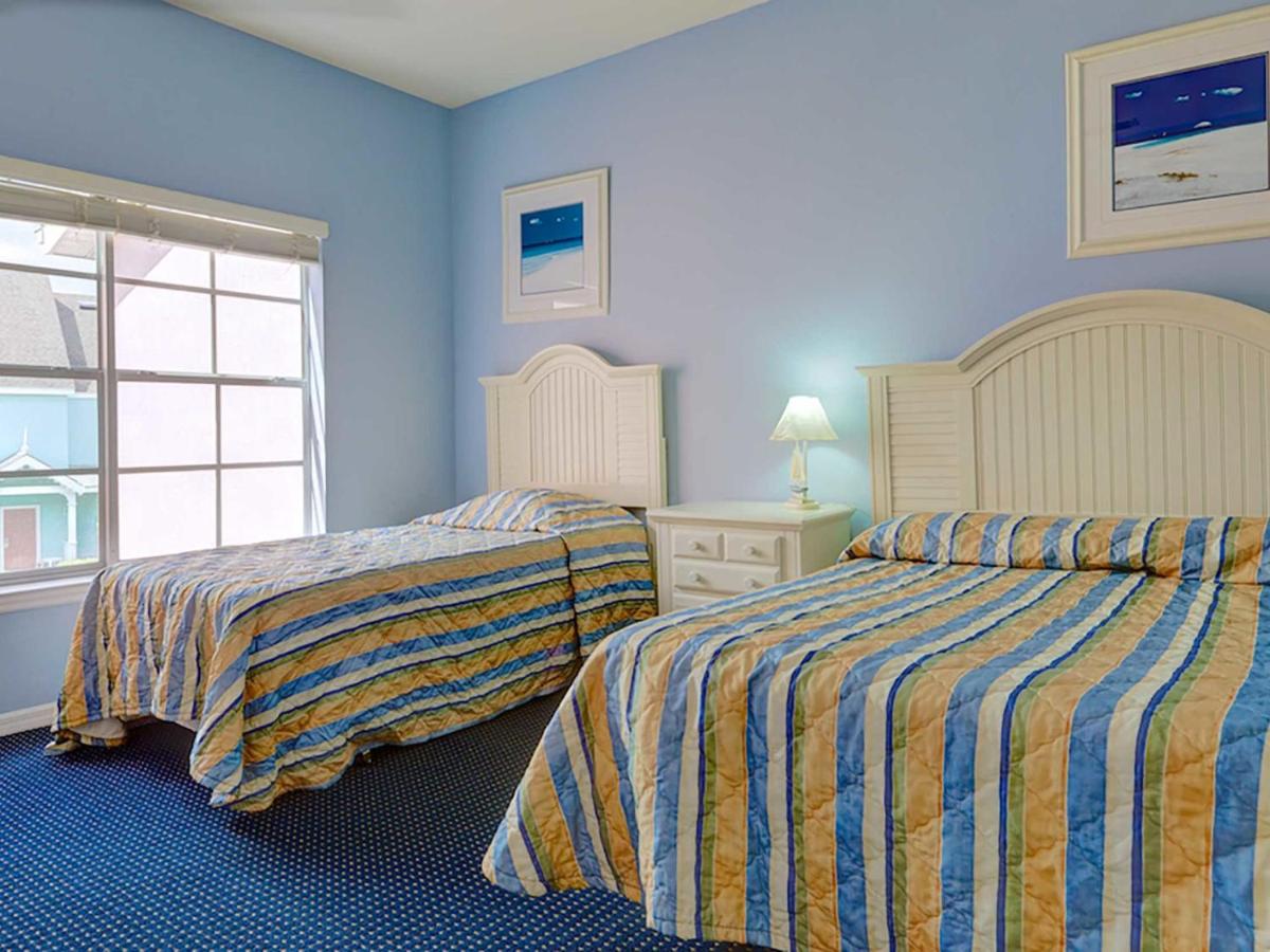 Popular attractions Area Nearby Property